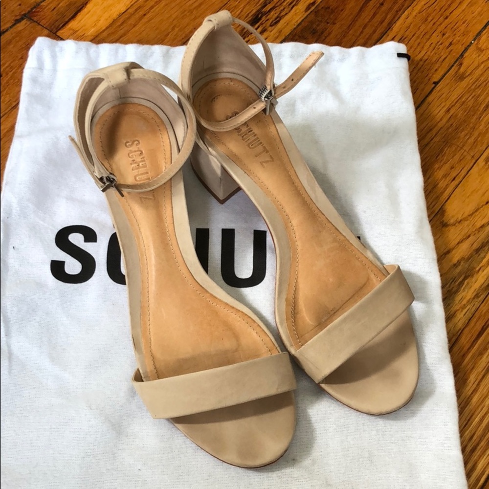 Schutz Chimes nude sandal size 7